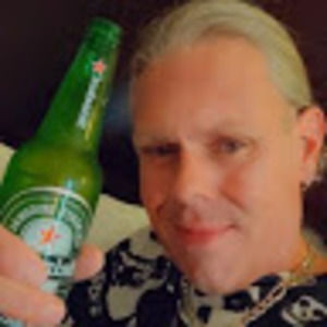 Meet your Posher, Dennis